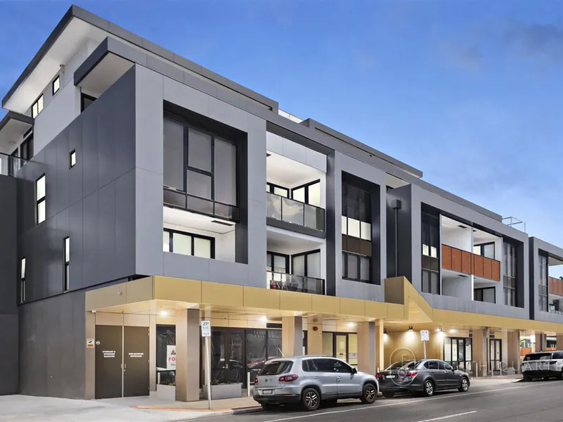 Stunning Two- bedroom Apartment in Carnegie