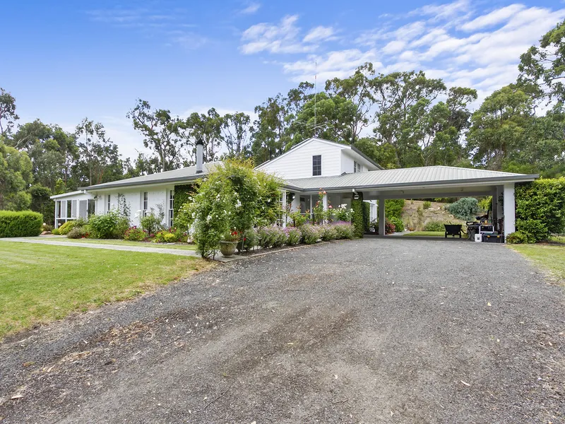 ELEGANCE IN SECLUDED SETTING