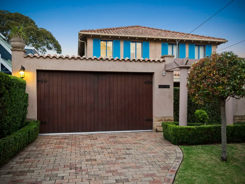 Stylish Tuscan Between The Village And The Beach