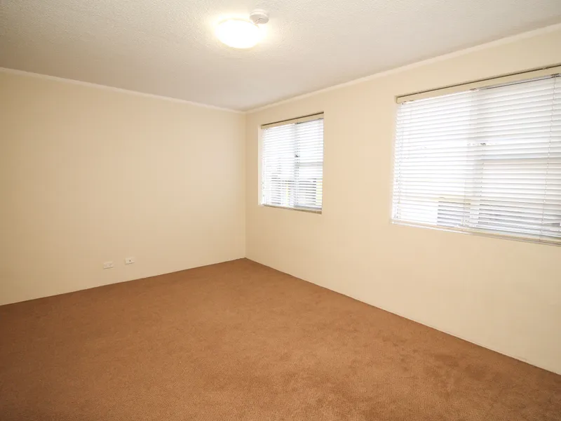 Darlinghurst Studio Apartment Available Now