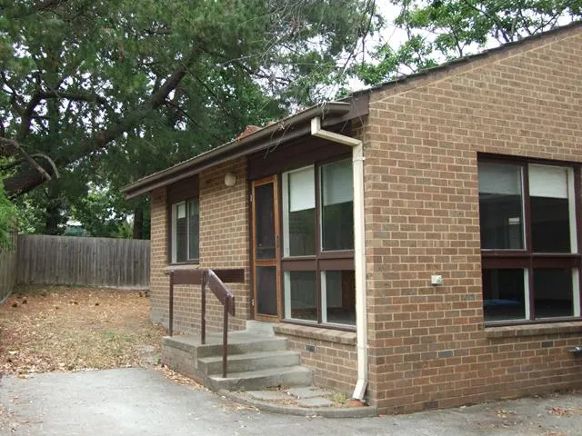 PERFECT POSITION: WALK TO EVERYTHING!!!