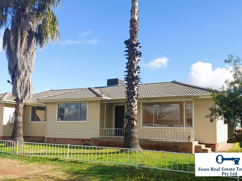 EASY LIVING - MOVE IN READY!