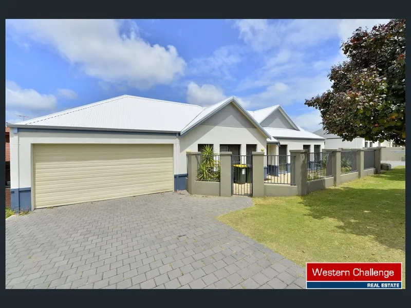 SOMETHING SPECIAL - EASY CARE LIFESTYLE - FANTASTIC LOCATION