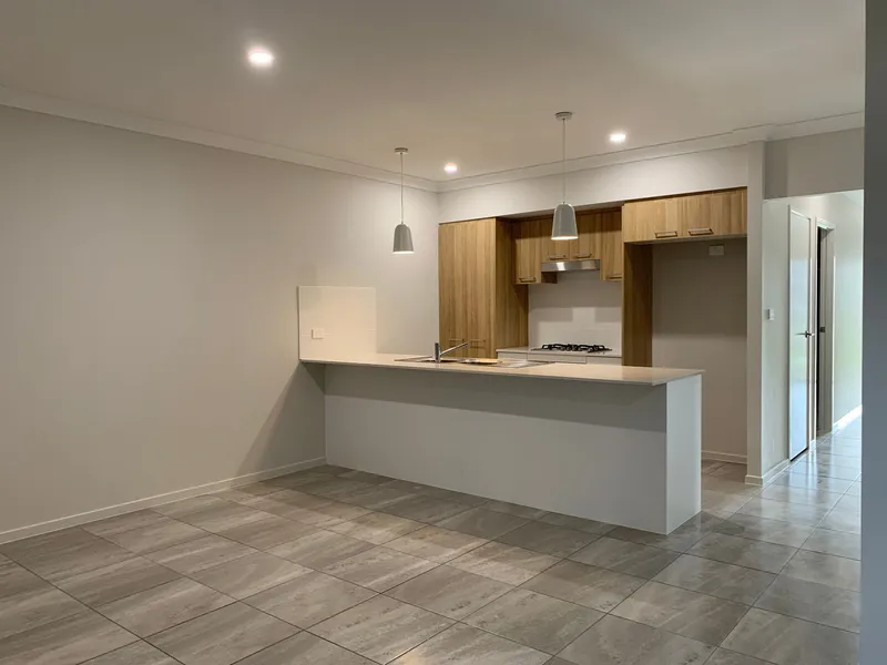 Three bedroom Duplex available from 27/04/2021