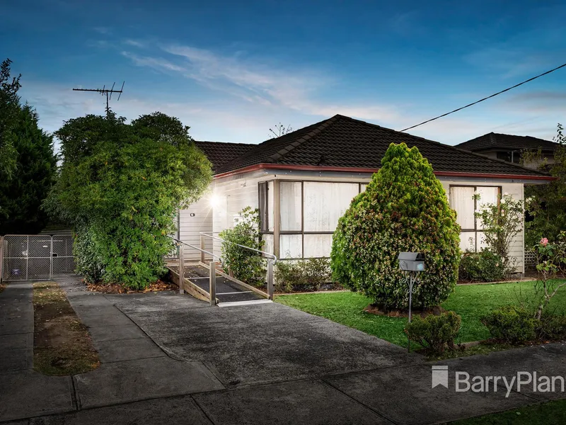 Fantasic opportunity in prime locale!