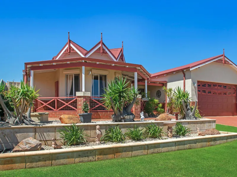 Family Home, spacious entertaining areas ,Pool excellent opportunity don't miss out