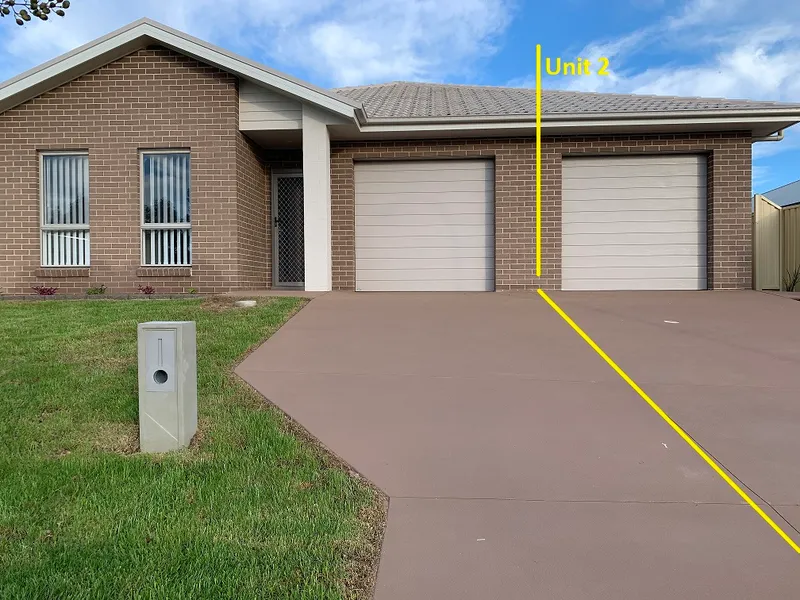 2 BEDROOM DUPLEX WITH DUCTED AIR CONDITIONING