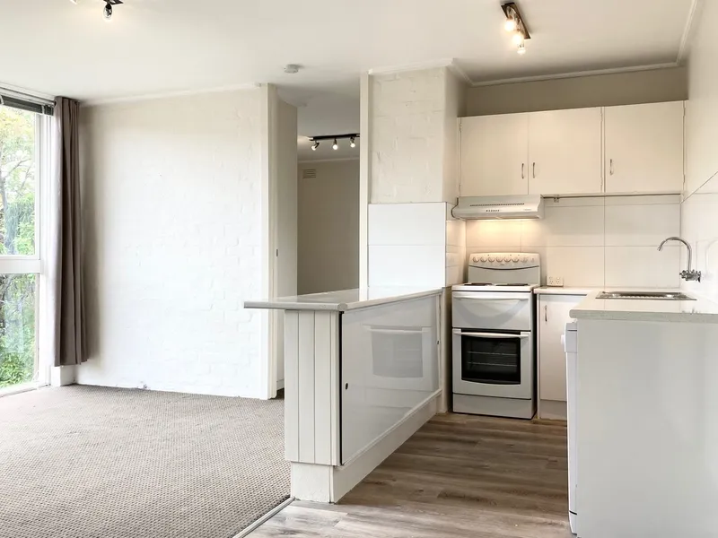 IDEALLY LOCATED IN THE HEART OF TOORAK