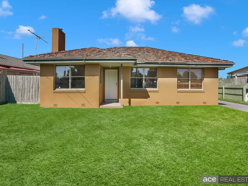 Good Starter, Move in Or Earn Great Rental Return!