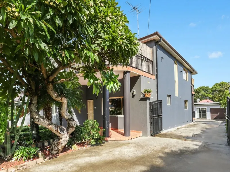 Abundant Natural Light Granny Flat in Quiet Street