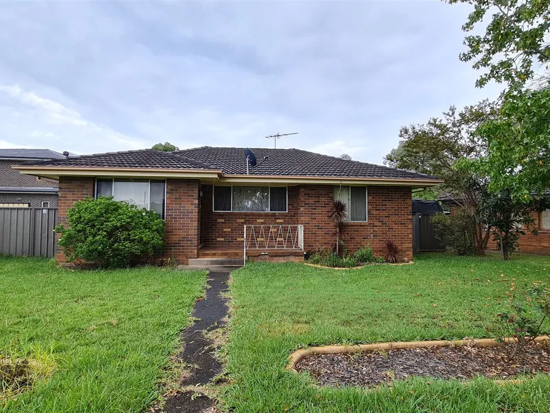 Freshly paint - Renovated 3 bedrooms House