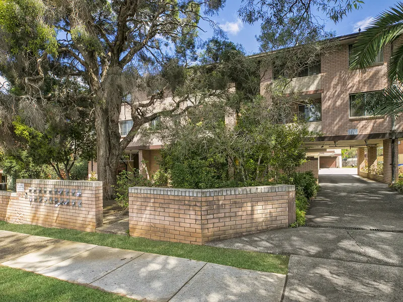 Fully Renovated 2 Bedroom Unit