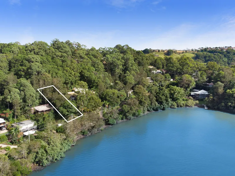 Rare vacant land with blissful water views