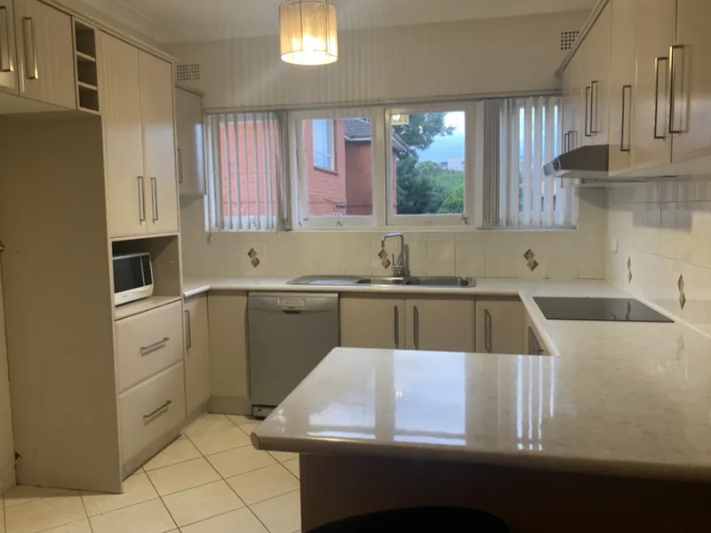 2 bedroom unit Kogarah available now