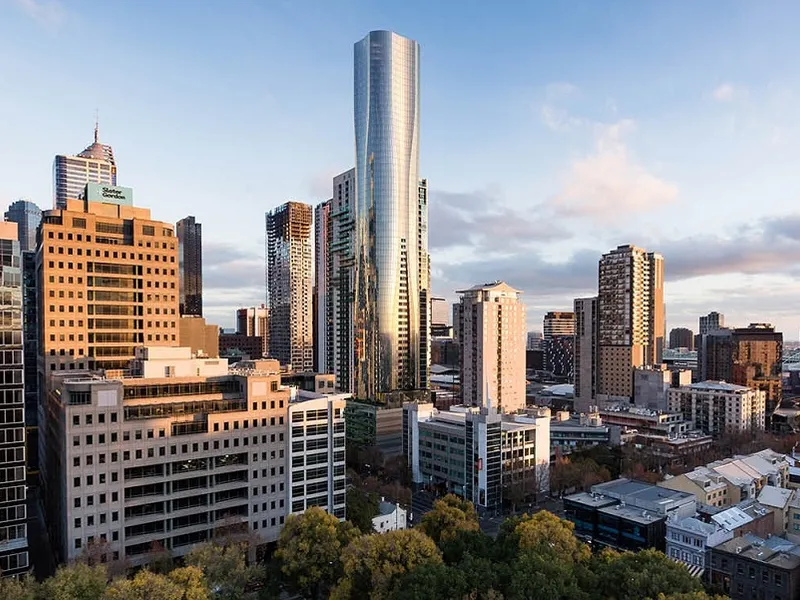 Stunning 2-Bed Apartment at Heart of Melbourne City with Flagstaff Gardens View