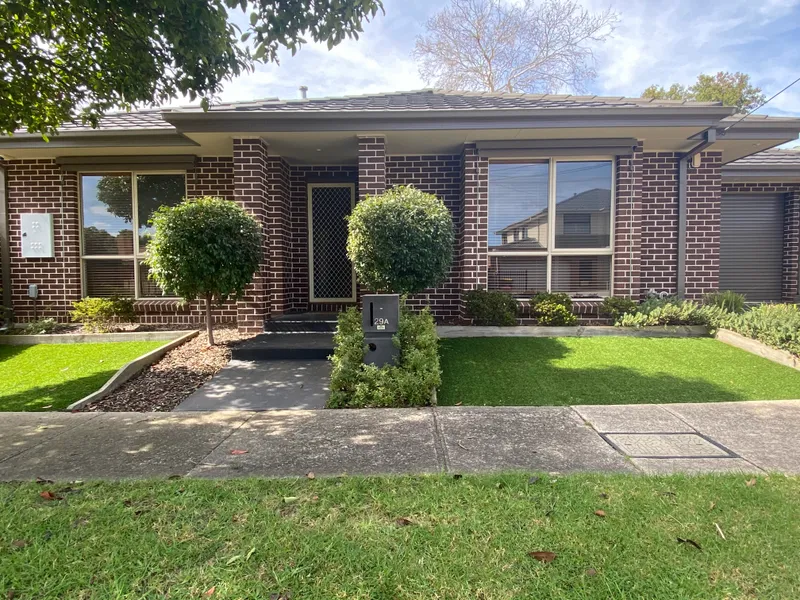 MODERN 3 BEDROOM HOUSE