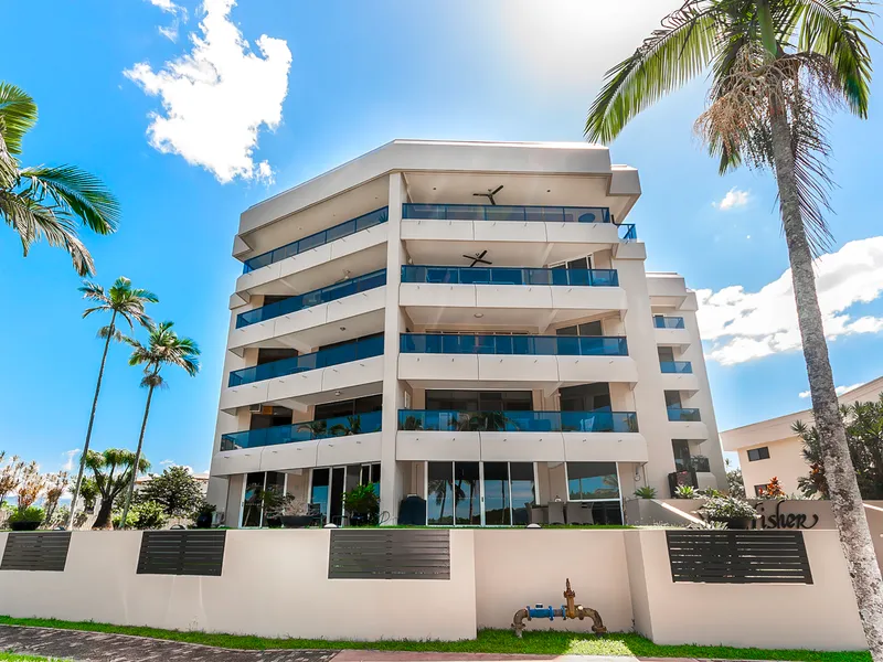 Absolute Paradise - Esplanade Frontage - The Pinnacle of Location!