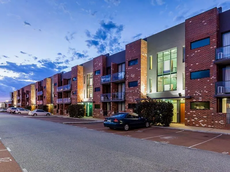 DUAL KEY SERVICED APARTMENT - INVESTORS ONLY