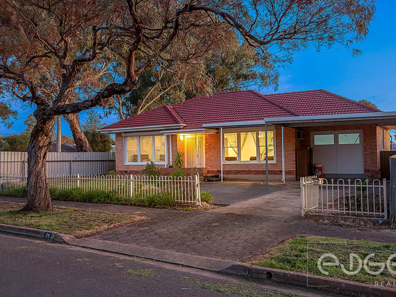 Prime Paralowie Property Packed with Potential!