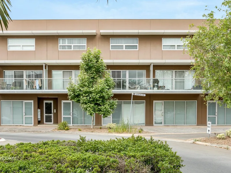 Spacious Three Bedroom Town Home!