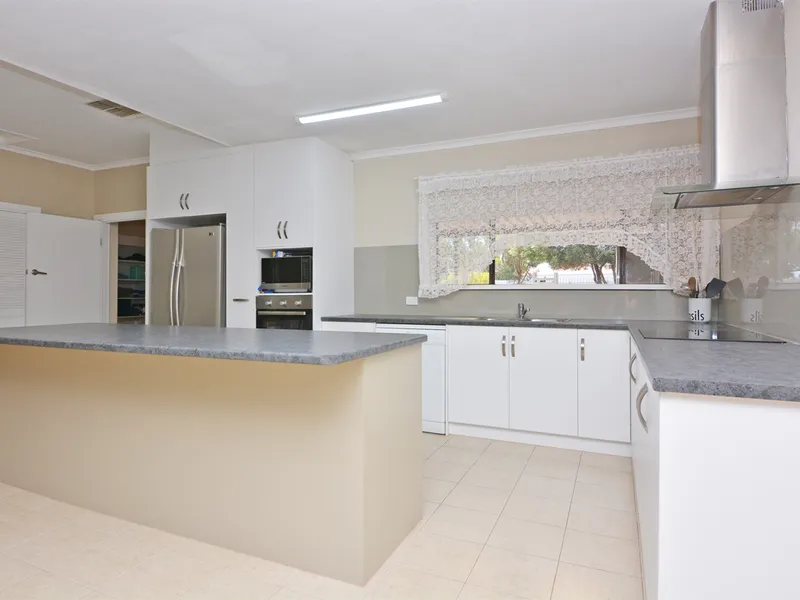 BIG, BRIGHT, LIGHT & MODERN!