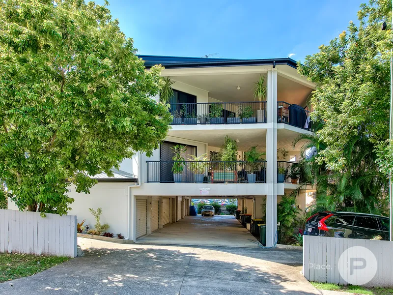 Pet Friendly Apartment with Expansive Outdoor Spaces