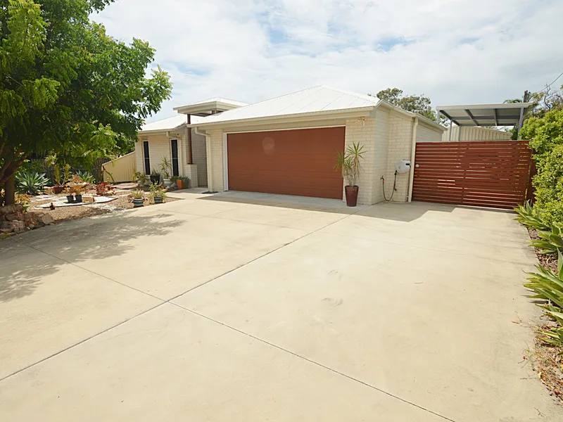 BEAUTIFUL LIFESTYLE PROPERTY!