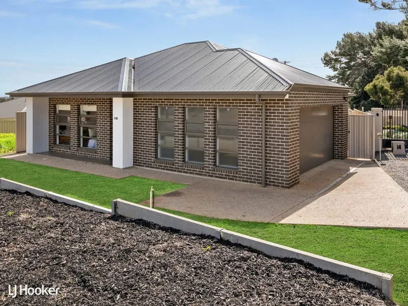 Space and Low Maintenance with Daily Conveniences at your Doorstep