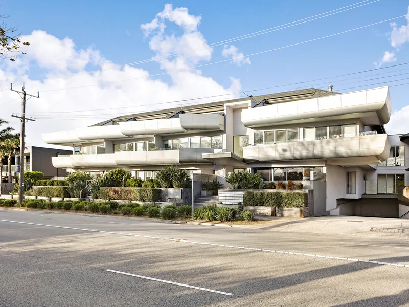 Quiet, leafy and super sunny