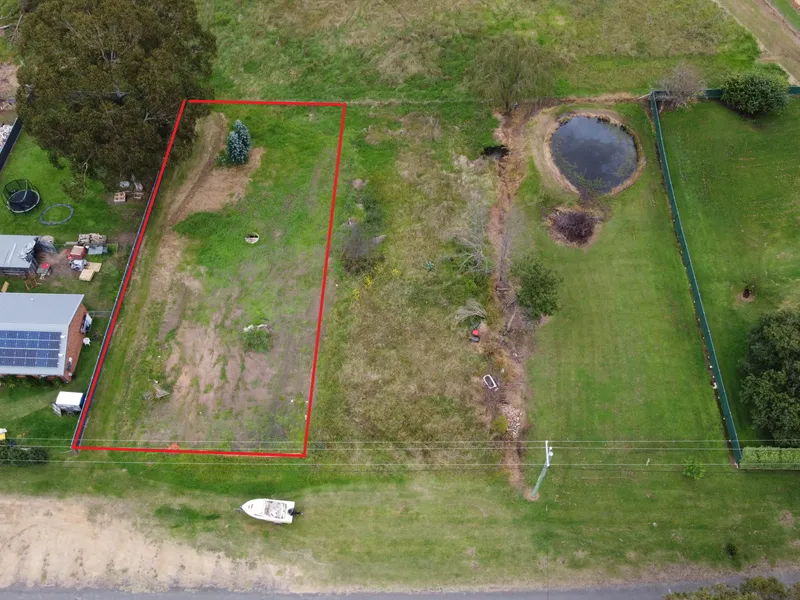 VACANT LAND, VILLAGE SETTING