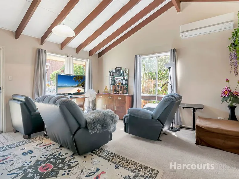 Low Set Unit - Rare as Hen's Teeth