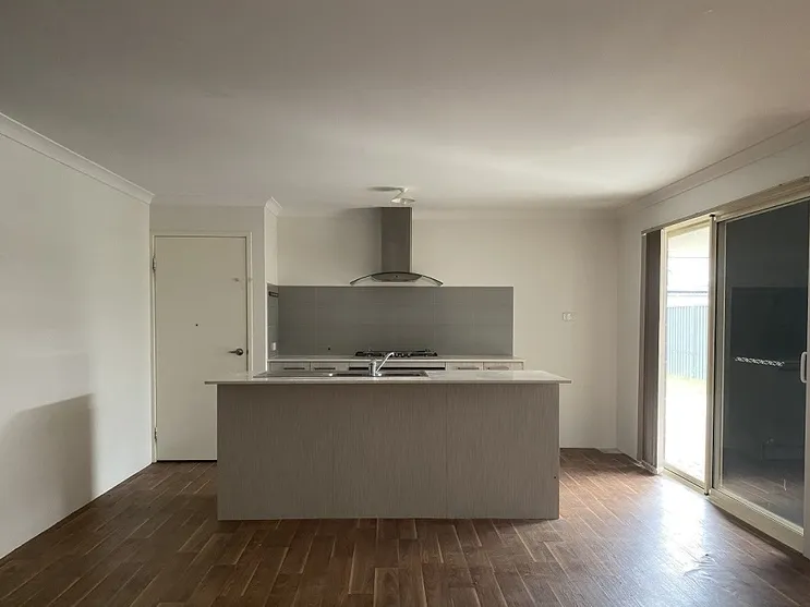 GREAT HOME WITH SOLAR PANELS