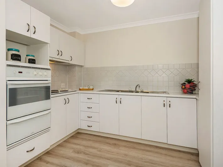 Fabulous presentation and outlook - Ready to move into now!