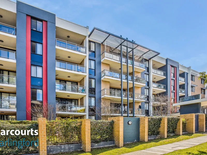 Modern Unit In Great Location!