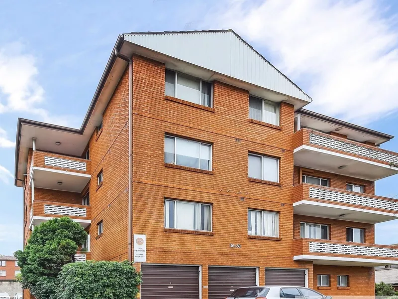 TWO BEDROOM UNIT WITH LOCK UP GARAGE- 650M to AUBURN STATION