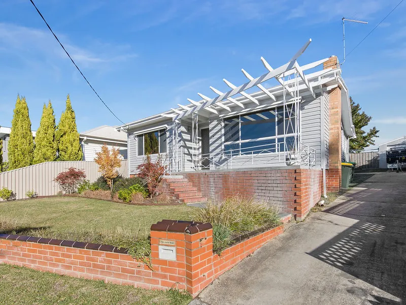 Beautifully updated home in convenient location!