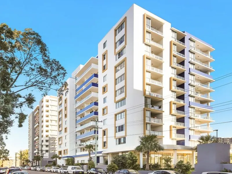 Luxury River-side Apartment in Parramatta