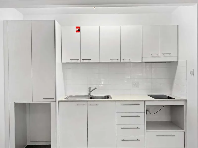 Lovely Ground Floor Studio Apartment!