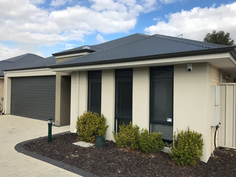 Immaculate 3x2x2 Tapping Villa 