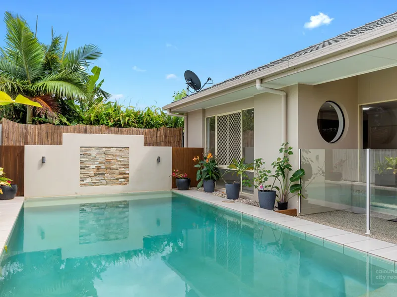 FAMILY HOME WITH POOL