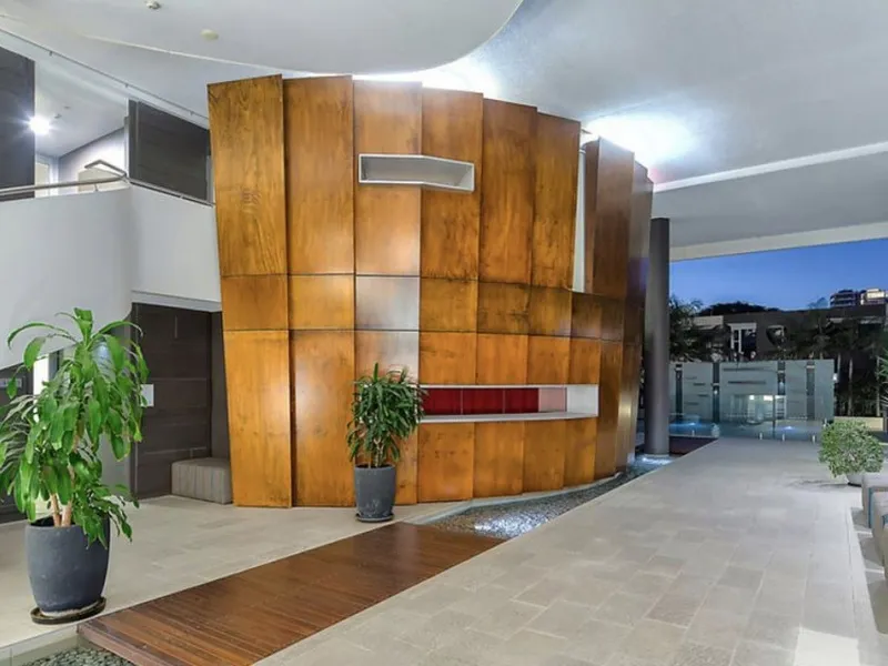 Spacious Apartment in Resort style Complex!