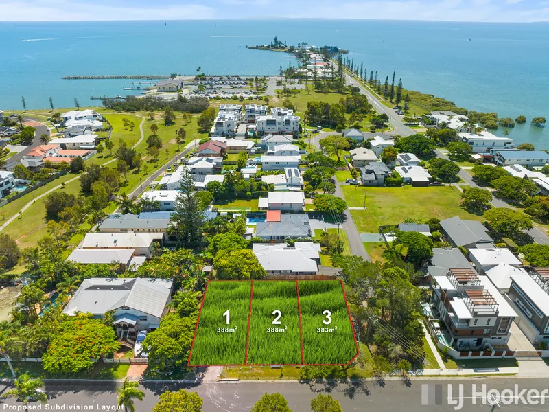 YOUR DREAM LIFESTYLE LOCATION - WALK TO THE WATER