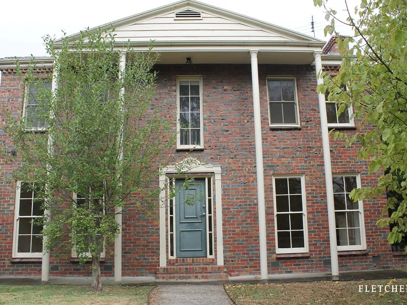 Modern Home with Charm in Quiet Location