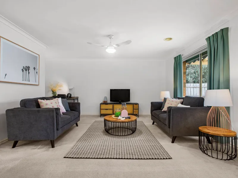 Single-Level, Standalone & a Stroll to It All!