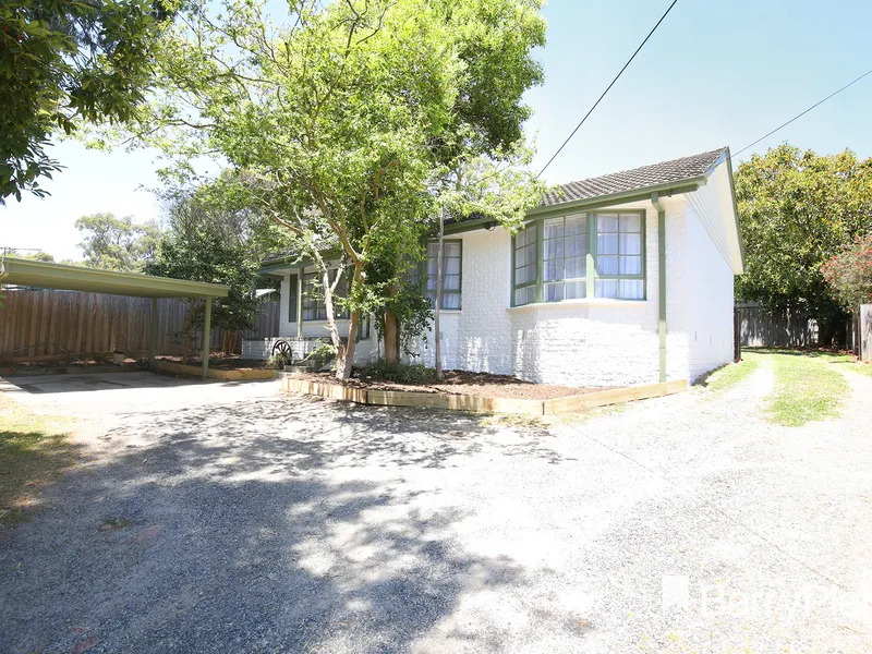 Immaculate family home only minutes to shops.