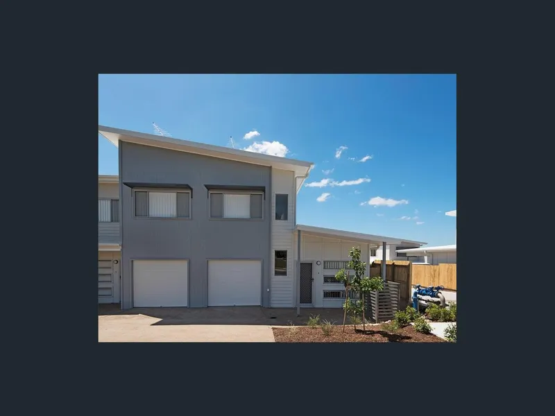 Mondern Townhouse in Warner, walking distance to Warner Marketplace