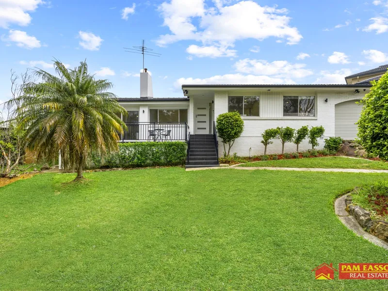 Idyllic family home in an Outstanding Location with a Great Outlook