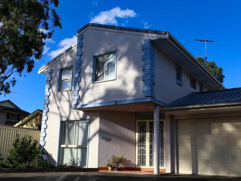 3 Bedroom Family Home | Close to all Amenities!