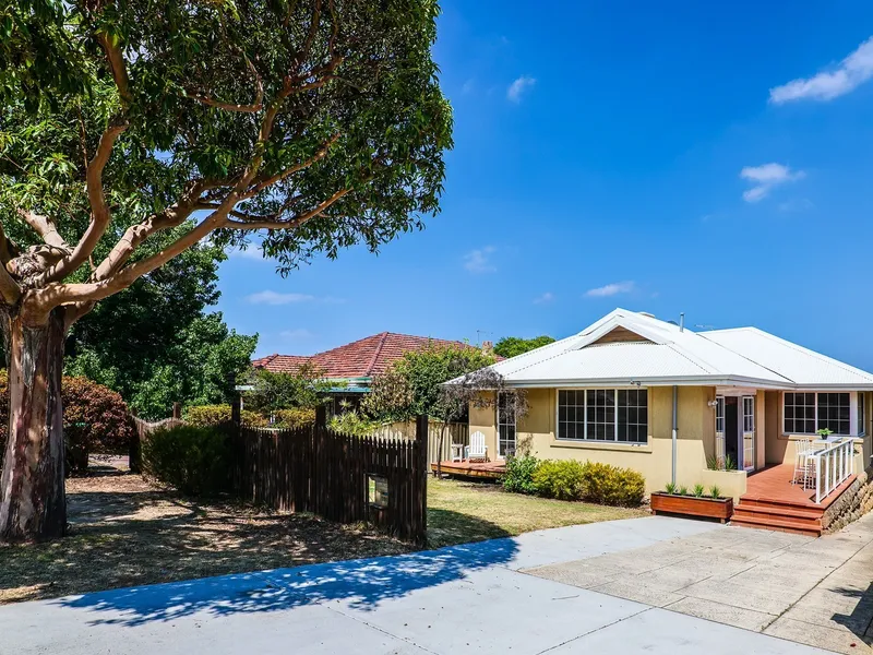 UNDER OFFER BY ROB DRUITT!!!