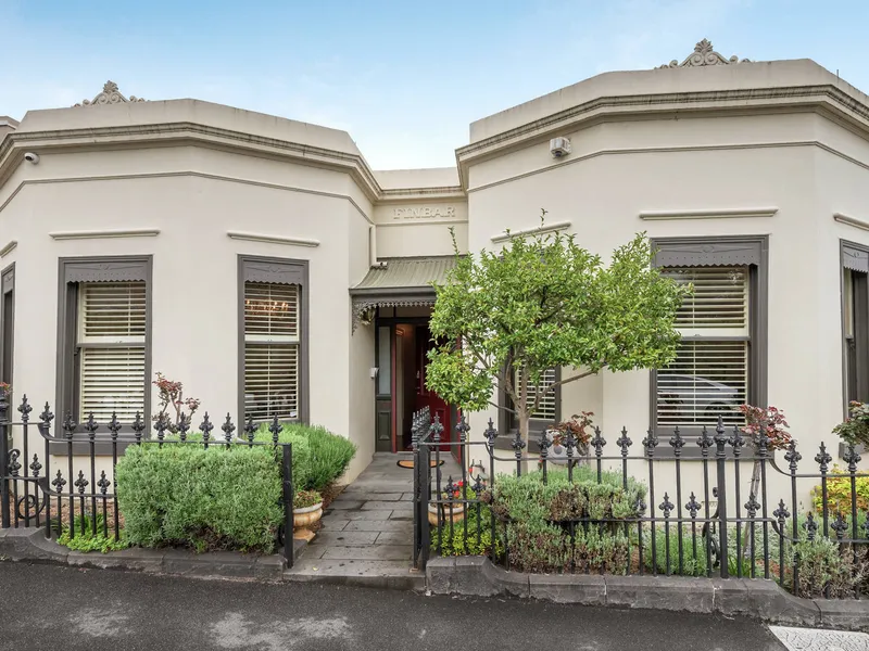 'FINBAR' c1870 - Outstanding Richmond Hill Address